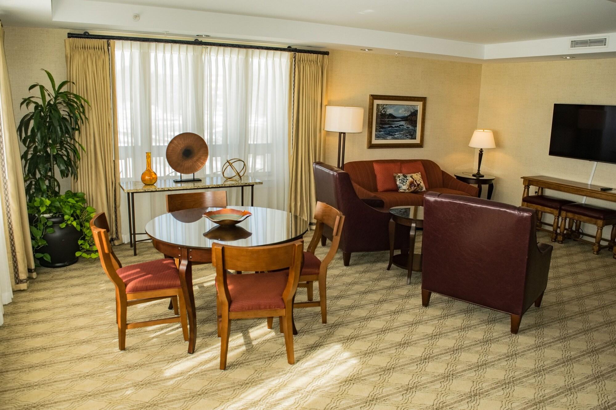 The Inn At Virginia Tech - On Campus Blacksburg Exterior photo