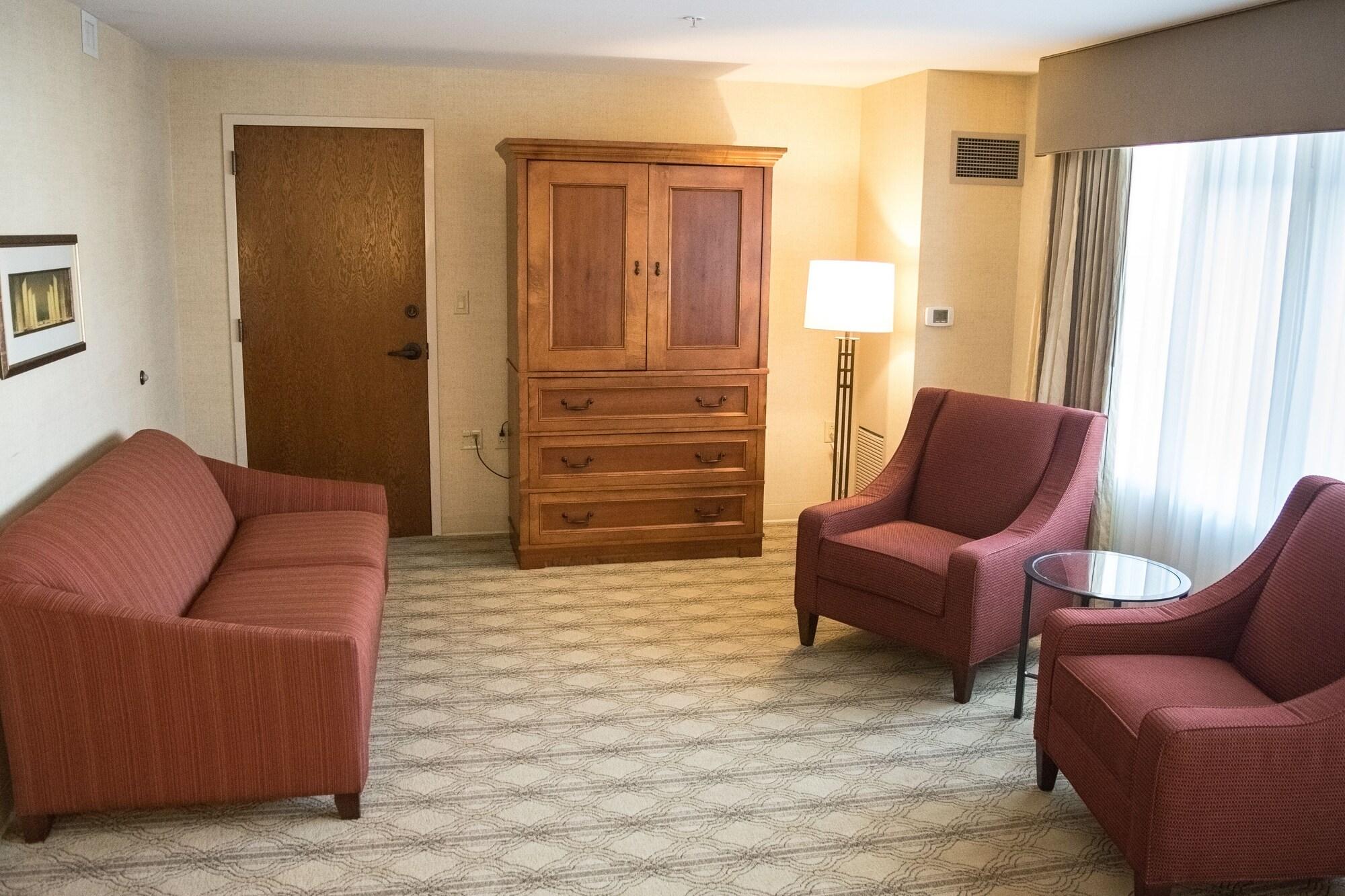 The Inn At Virginia Tech - On Campus Blacksburg Exterior photo