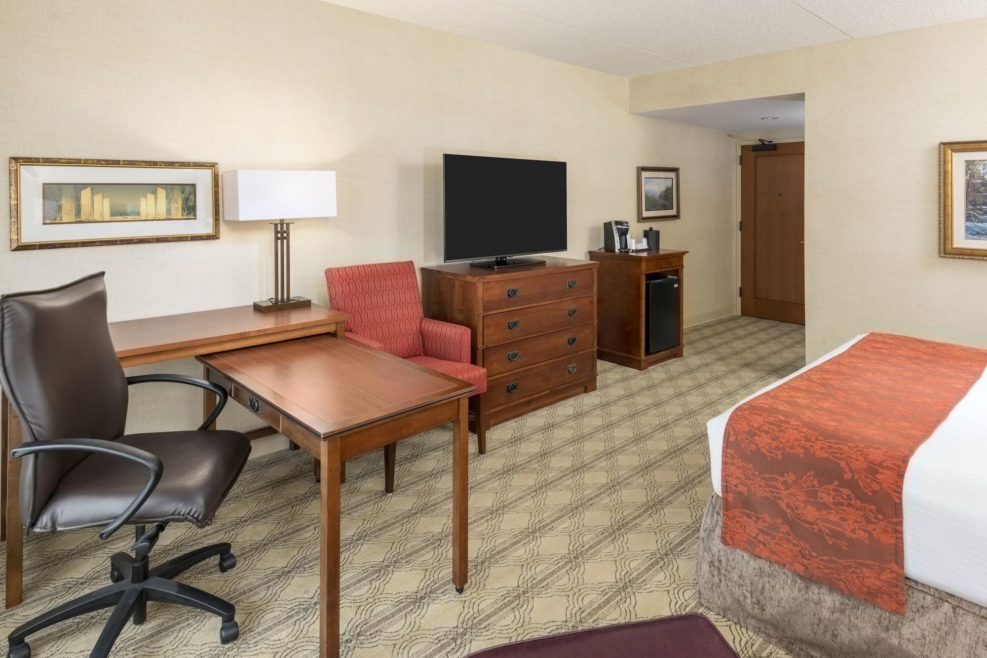 The Inn At Virginia Tech - On Campus Blacksburg Exterior photo