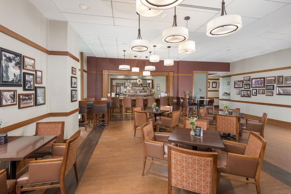 The Inn At Virginia Tech - On Campus Blacksburg Exterior photo