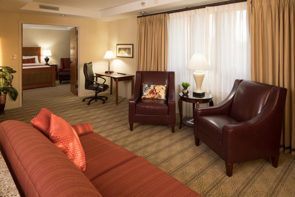 The Inn At Virginia Tech - On Campus Blacksburg Exterior photo
